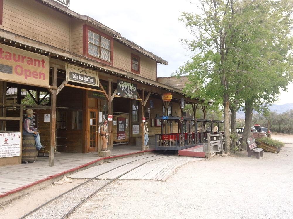 Bonnie Springs Ranch Motel Blue Diamond Экстерьер фото