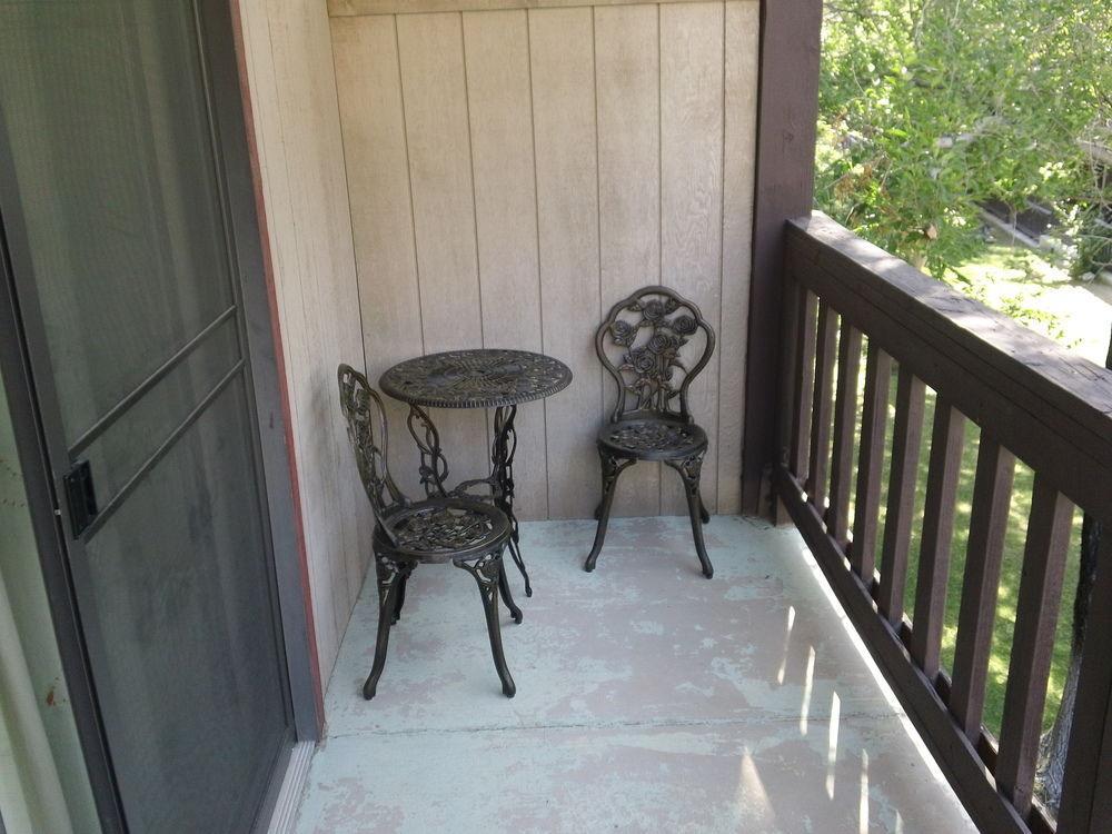 Bonnie Springs Ranch Motel Blue Diamond Экстерьер фото