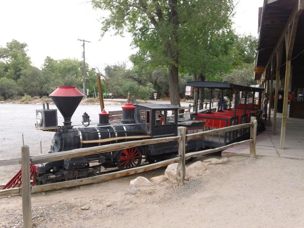 Bonnie Springs Ranch Motel Blue Diamond Экстерьер фото