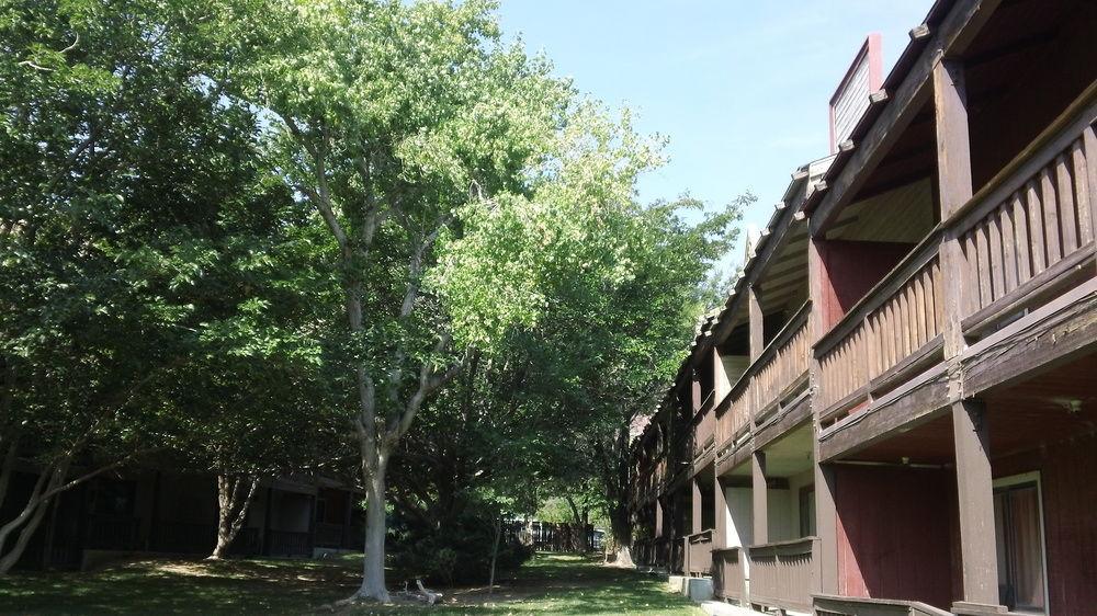 Bonnie Springs Ranch Motel Blue Diamond Экстерьер фото