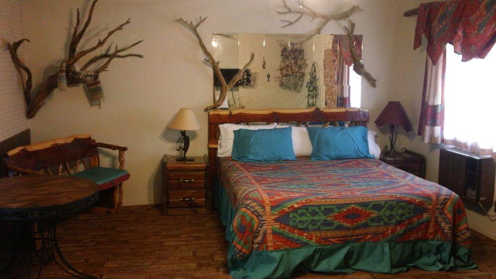 Bonnie Springs Ranch Motel Blue Diamond Экстерьер фото