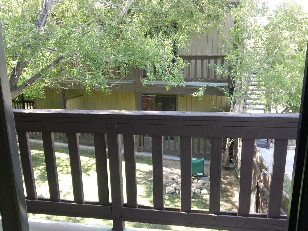 Bonnie Springs Ranch Motel Blue Diamond Экстерьер фото