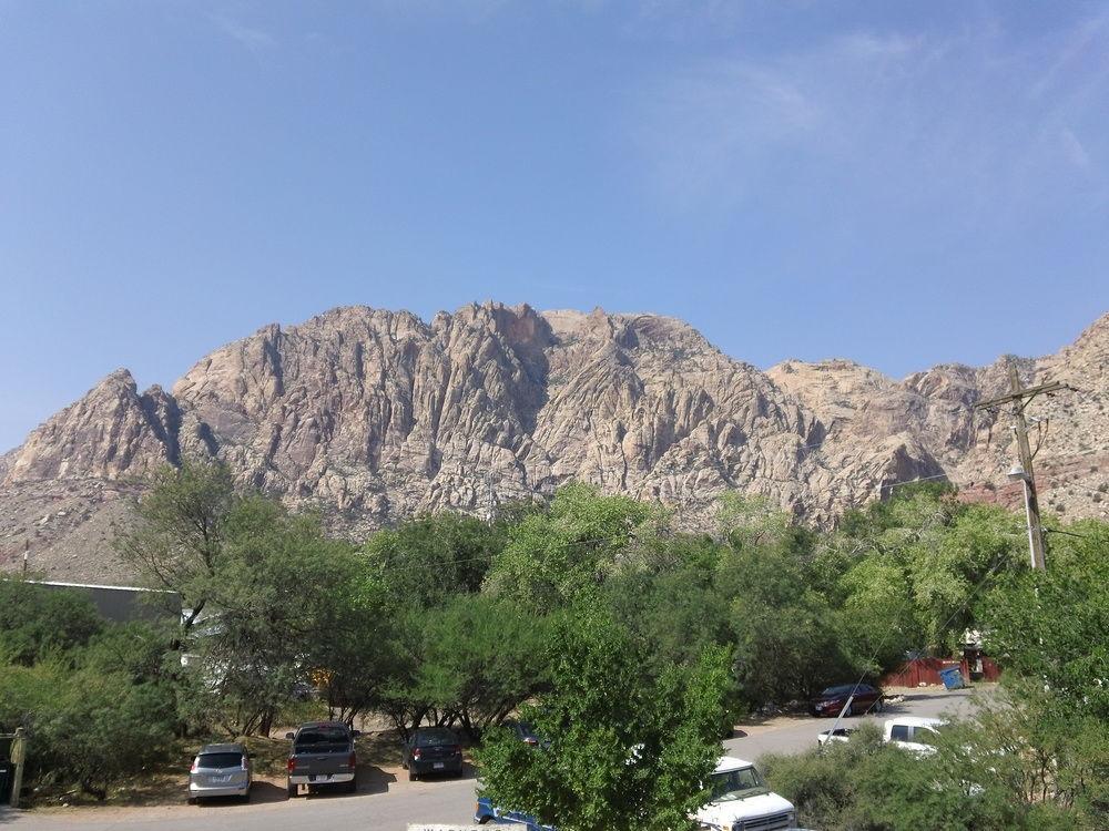 Bonnie Springs Ranch Motel Blue Diamond Экстерьер фото