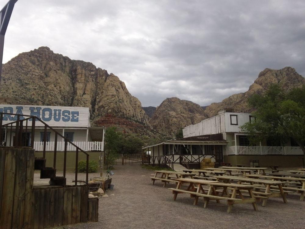 Bonnie Springs Ranch Motel Blue Diamond Экстерьер фото