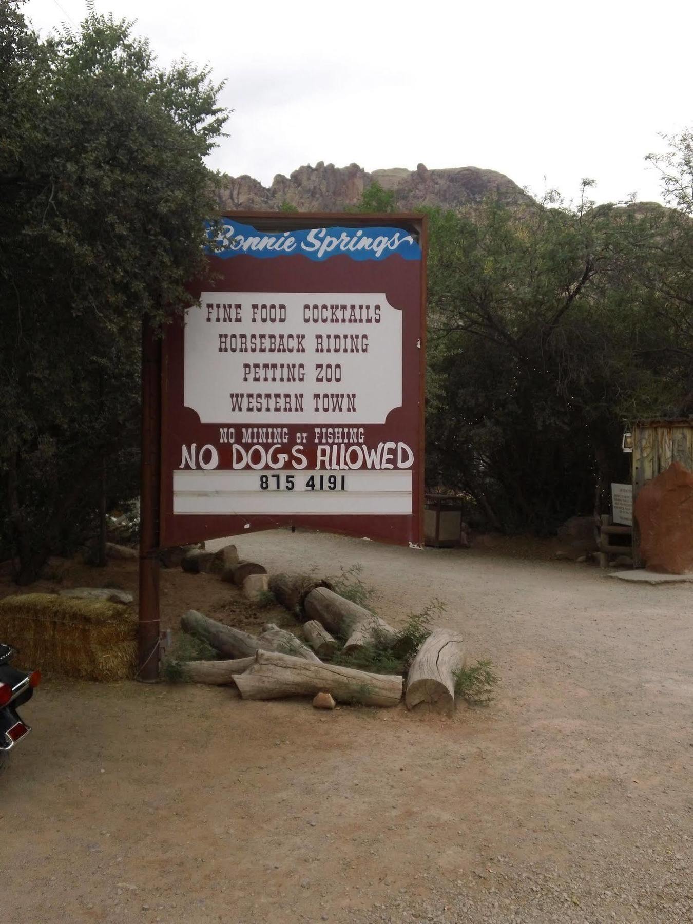 Bonnie Springs Ranch Motel Blue Diamond Экстерьер фото